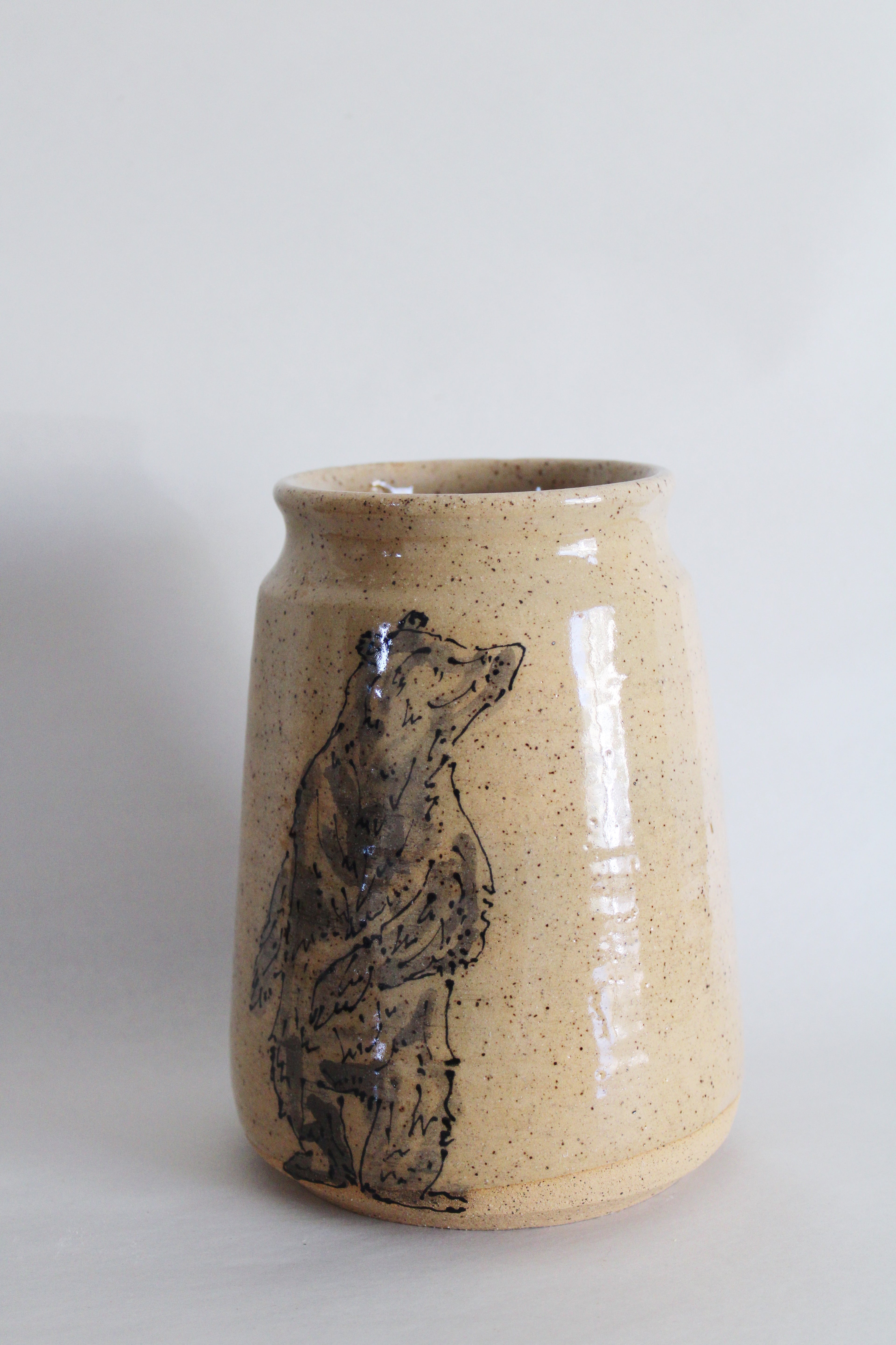 Grizzly Bear Vase 523