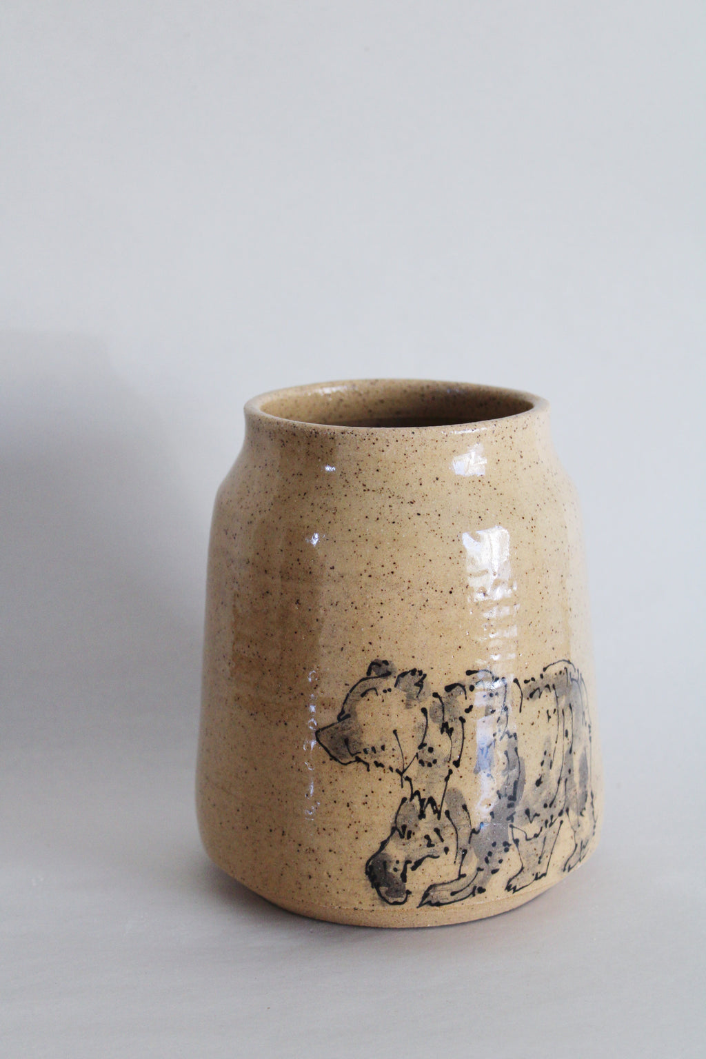 Grizzly Bear Vase 522