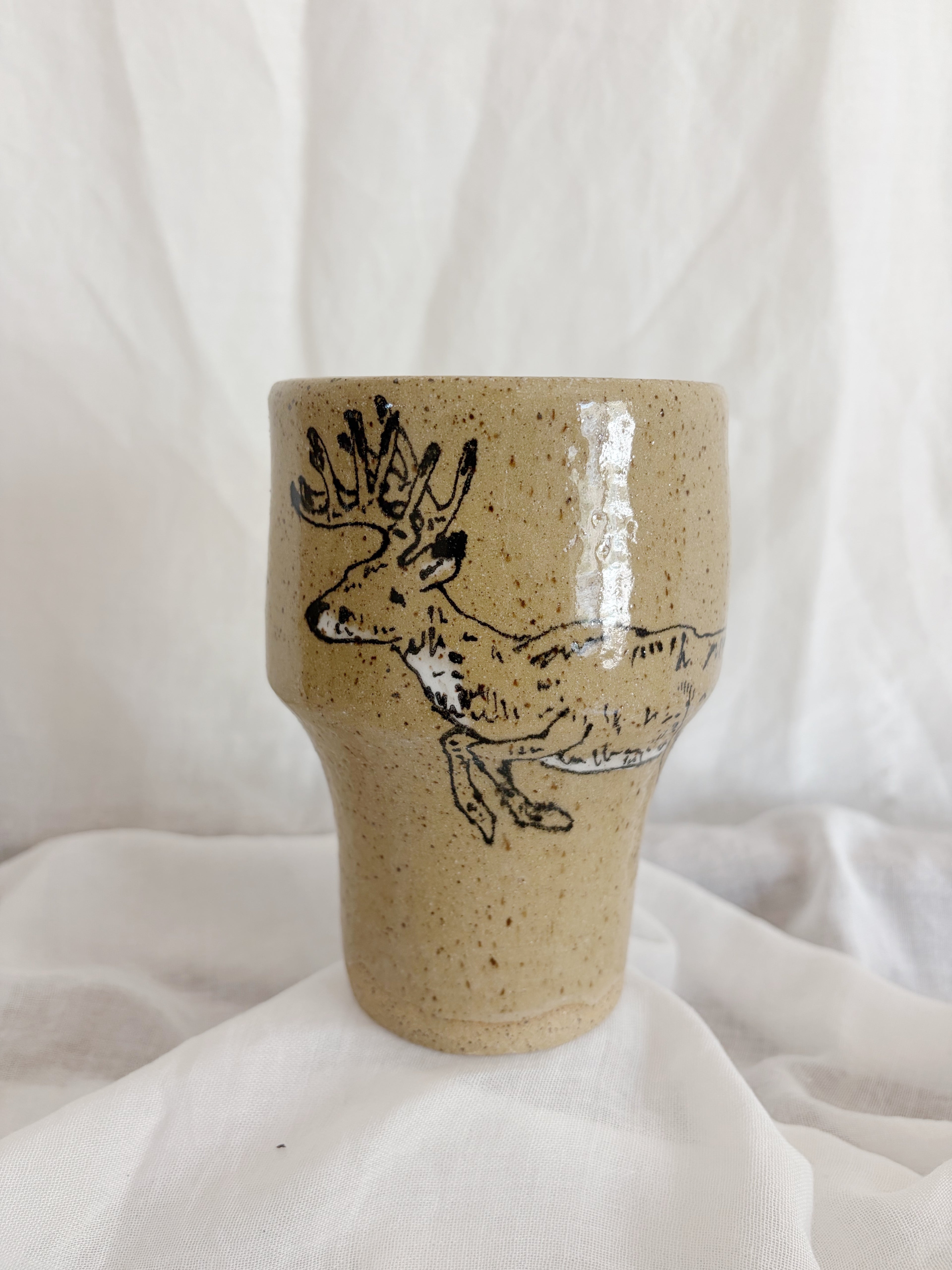 White Tail Deer Traveler
