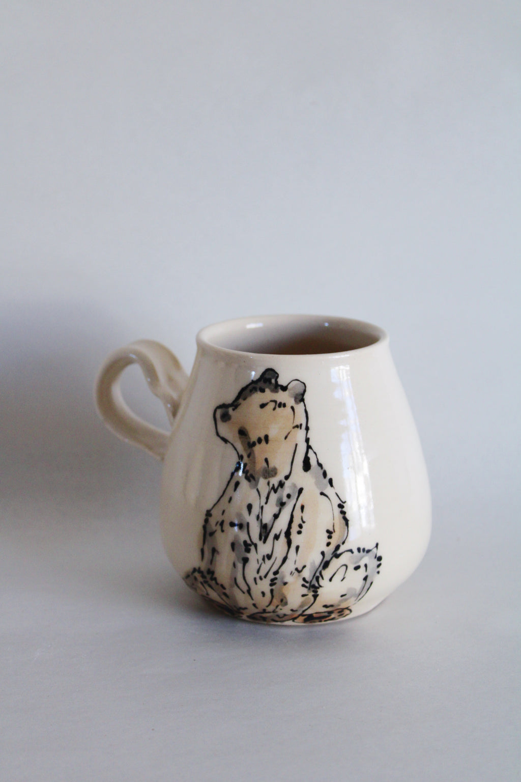 Grizzly Bear Mug 545