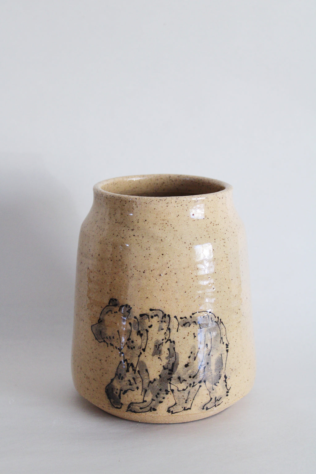 Grizzly Bear Vase 522