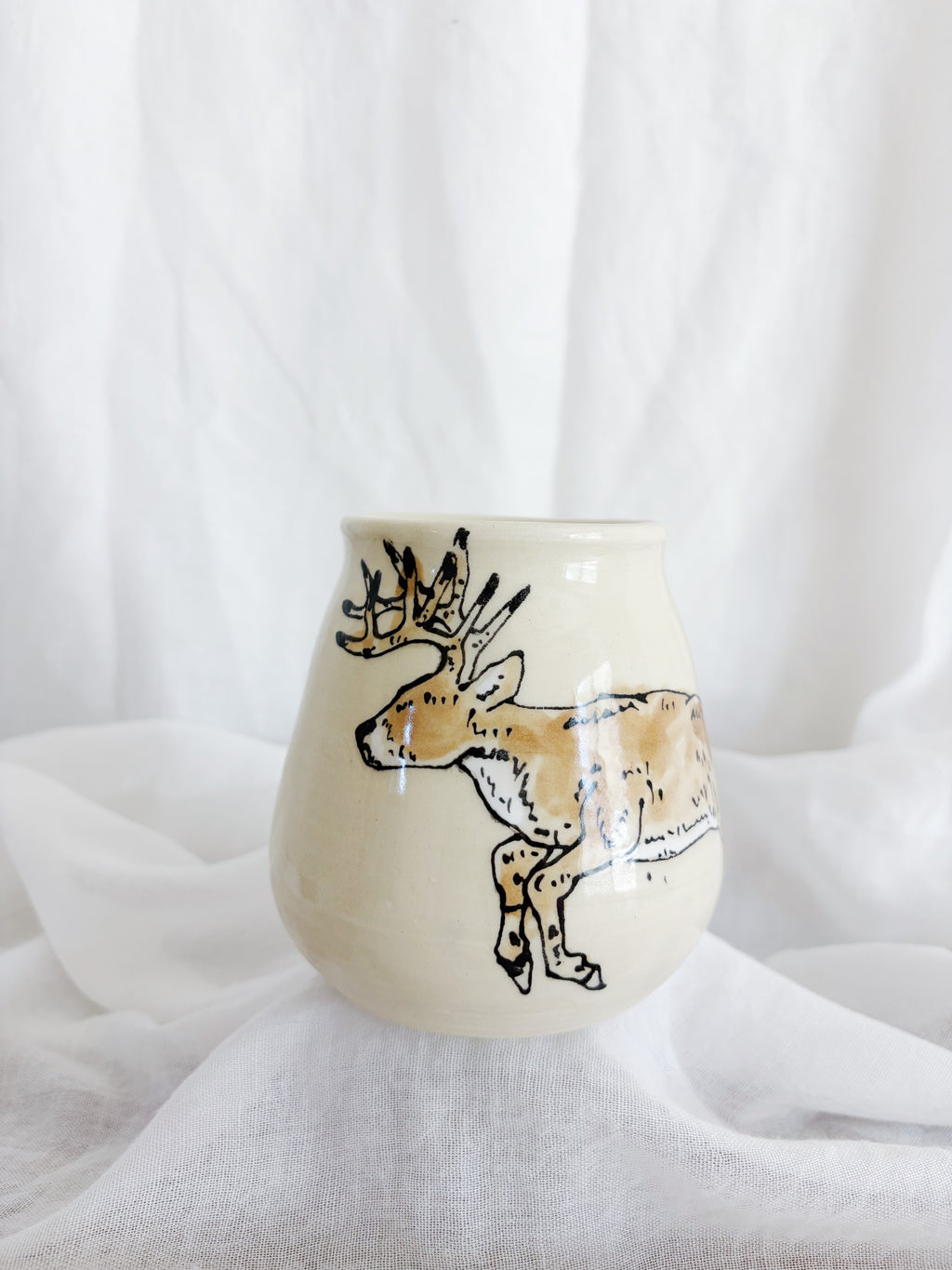 White Tail Deer Thumbler