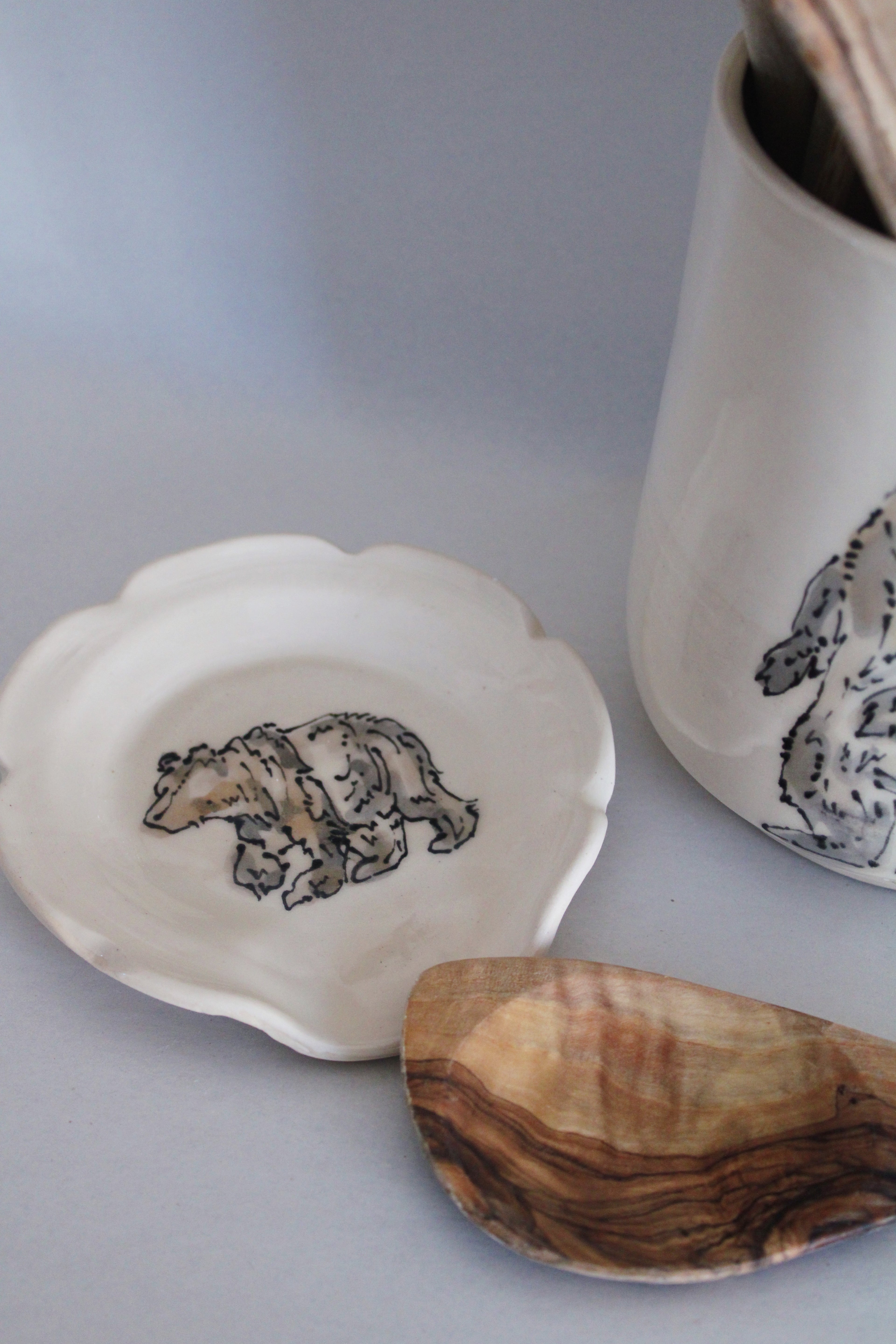 Grizzly Bear Utensil Holder & Spoon Rest Set 511