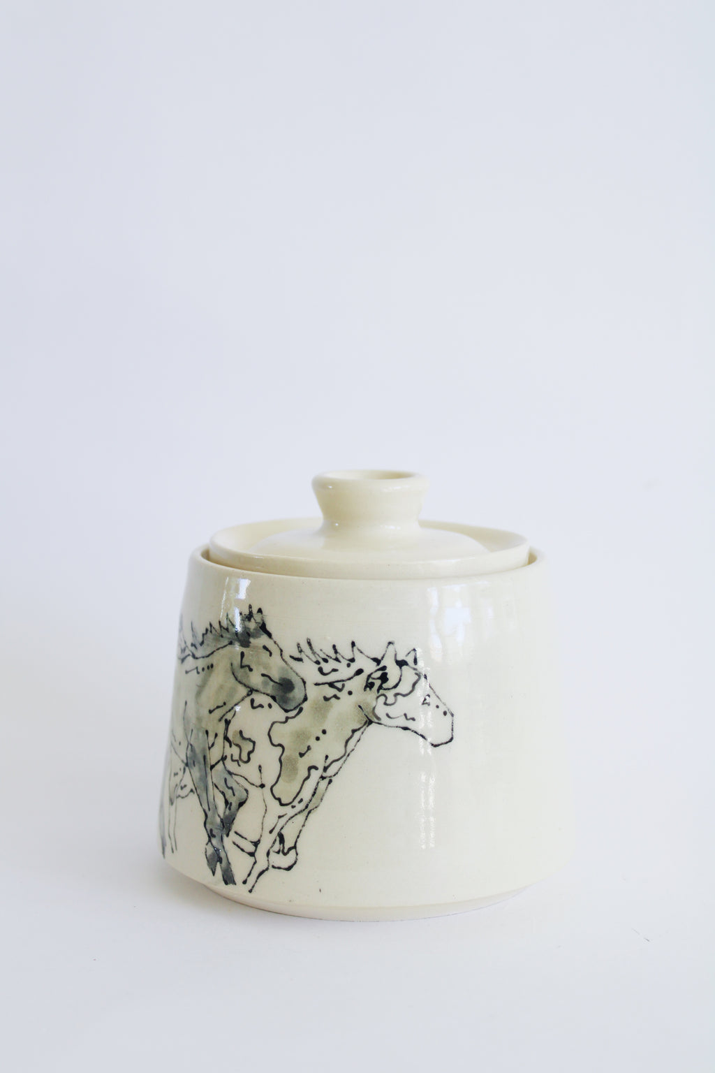 Wild Horse Jar 800